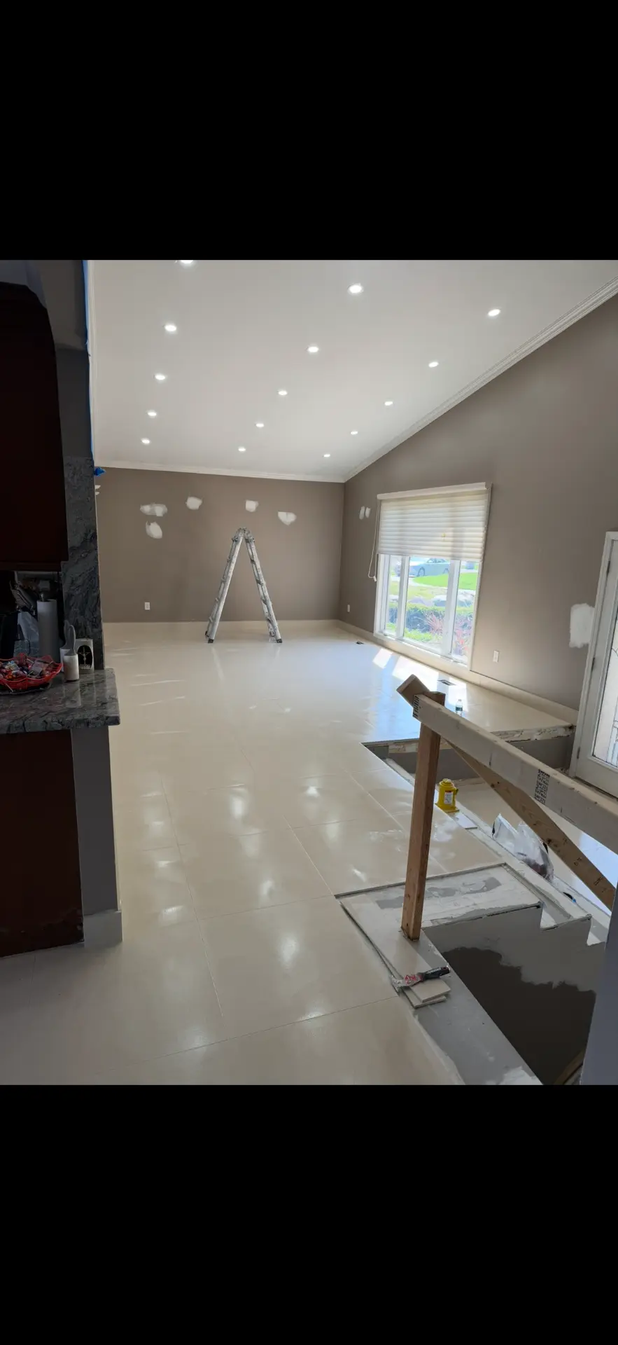 Open-Plan Floor Tile