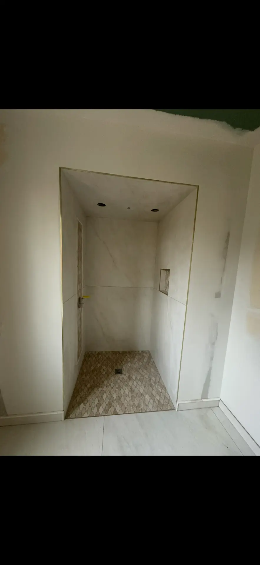 Curbless Walk-In Shower